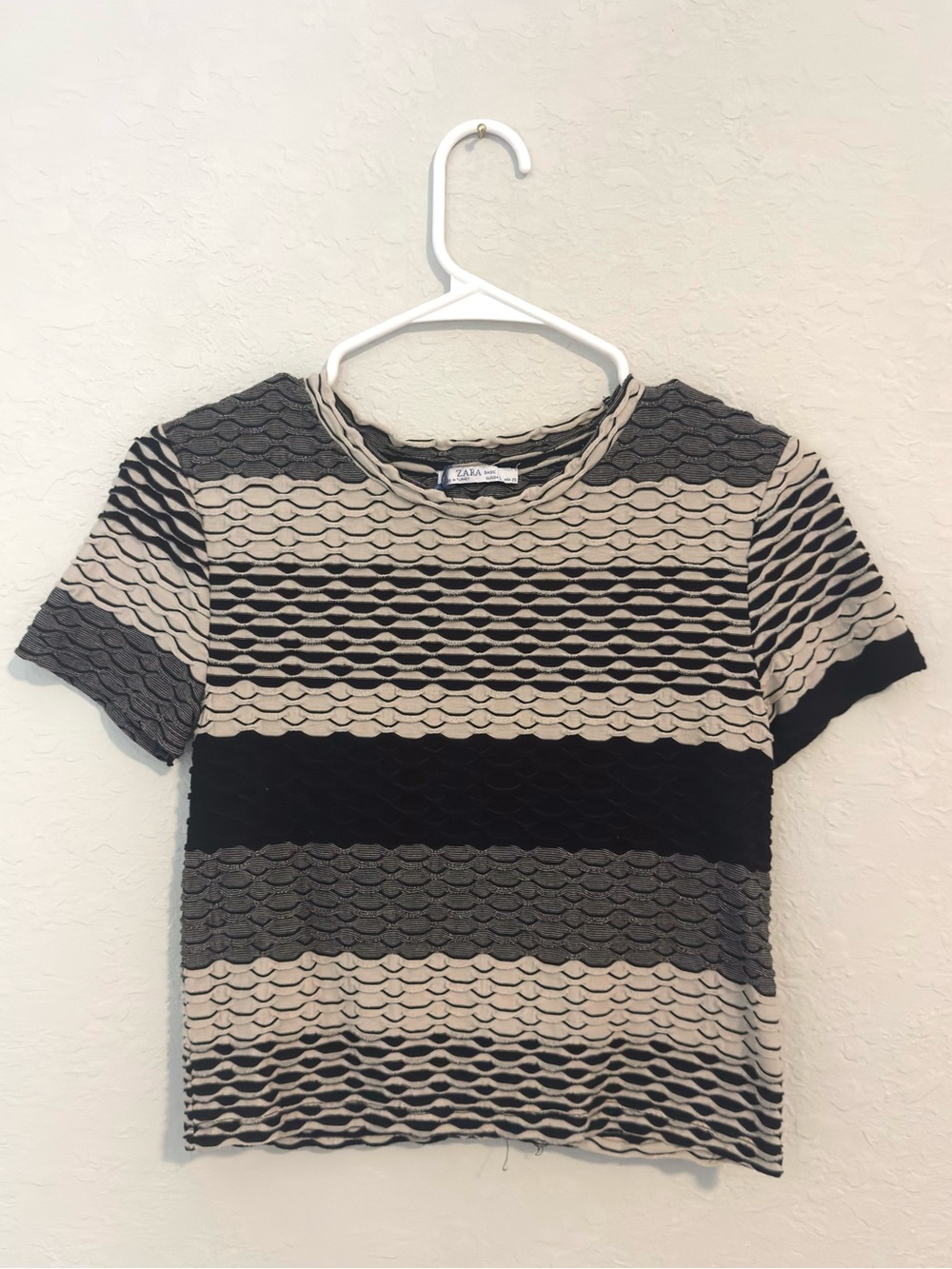 Zara Black and Beige Striped Textured Short Sleeve Top